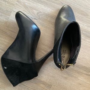 ME TOO LEATHER/FUR booties size 9 BLACK